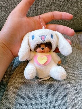 Monchhichi Cinnamonroll tiny keychain